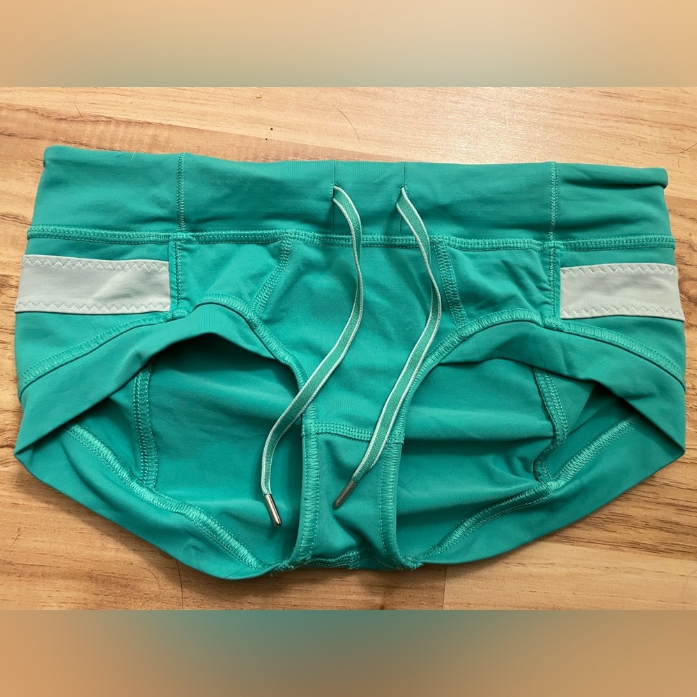 Lululemon bathing suit bottoms